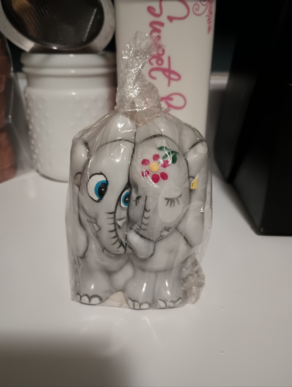 Elephant Couple In Love Candle Vintage